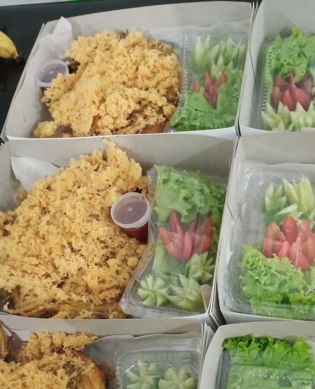Ayam Utuh Kremes