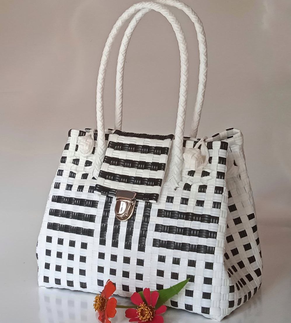 TAS ANYAMAN JALI PREMIUM HITAM PUTIH